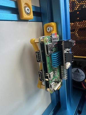 Raspberry Pi Zero 2 3030 Extrusion Mount
