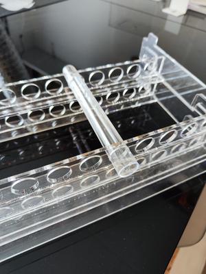 Stackable tube stand for testtubes