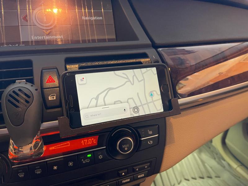 BMW X5 E70 phone holder