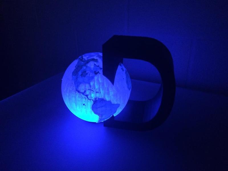 Discovery Ed Logo with LED Light