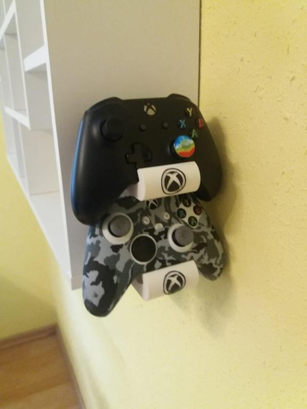 XBOX controller and headphone holder