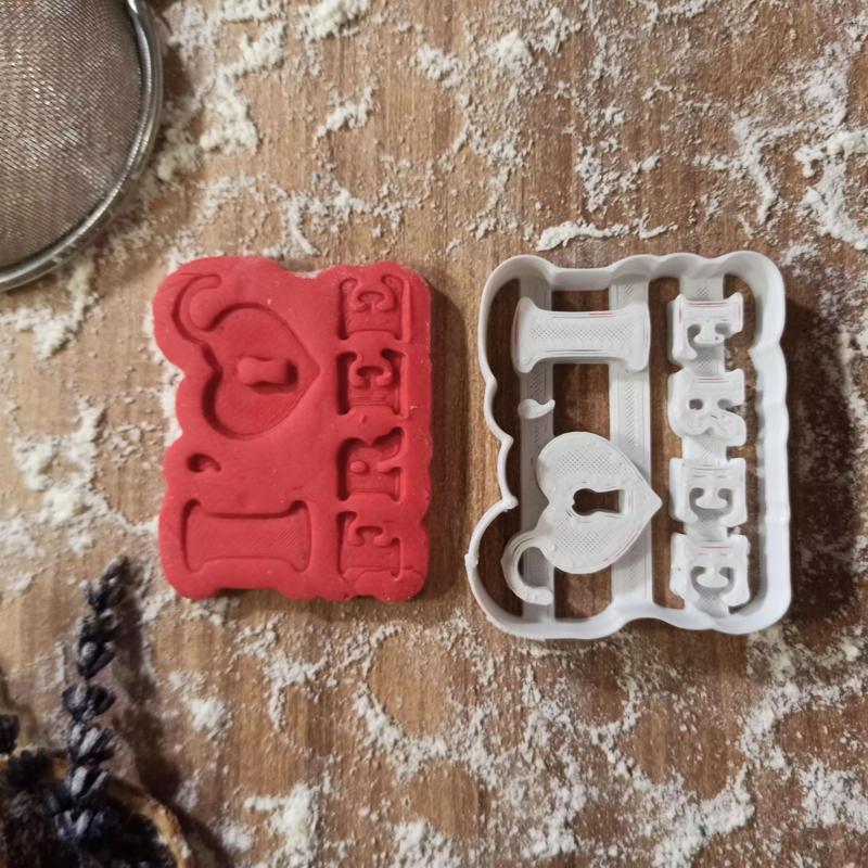 I m Free Divorced Cookie - Clay Cutter - Funny Divorce Figure