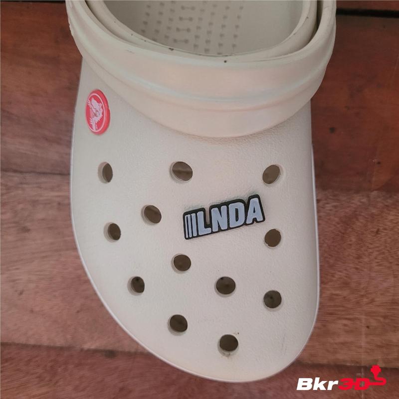 crocs charm maria becerra