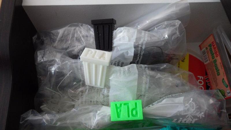 Trash Can Clips - Save & Recycle your plastics!