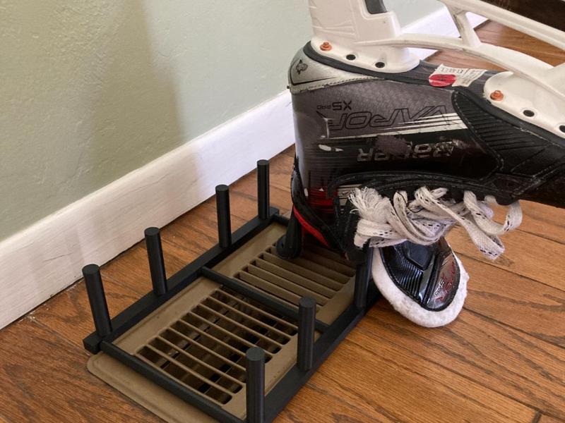 Shoe vent holder