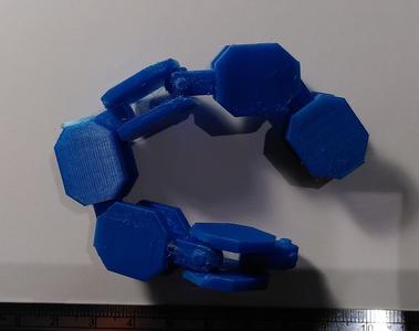 Fidget chain links