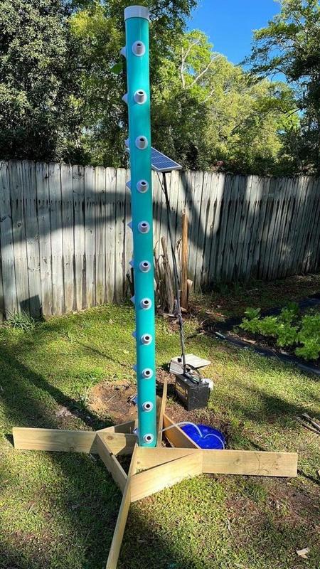 Hydroponic tower adapter for 4" pvc pipe