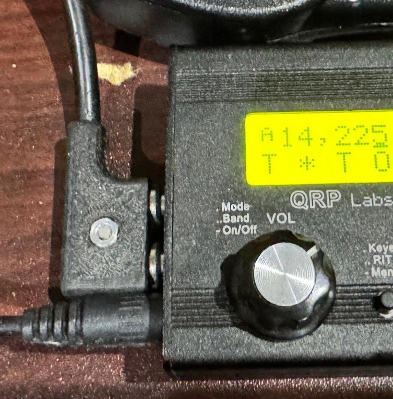 QMX Dual 3.5mm audio connector for speaker/microphone combo