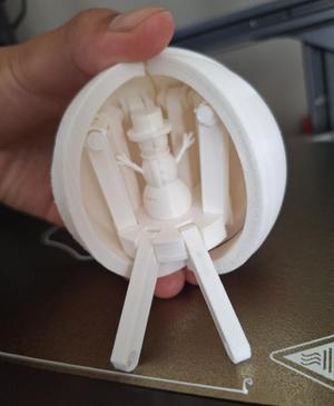 Pop out snowman bauble