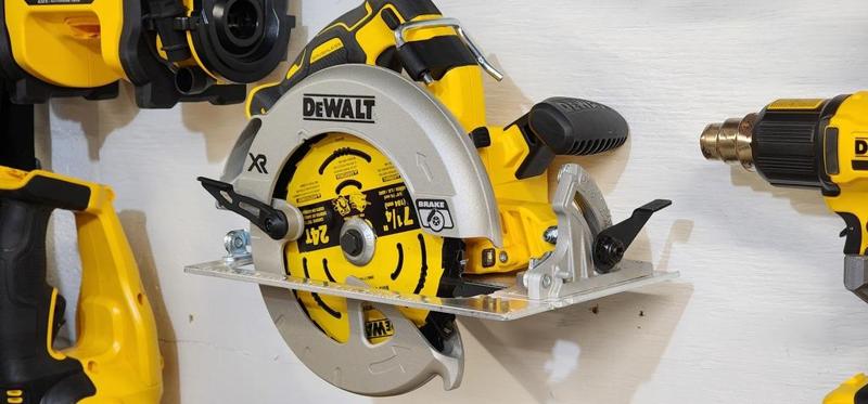 Dewalt Circular Saw 7 1/4 Wall Mount