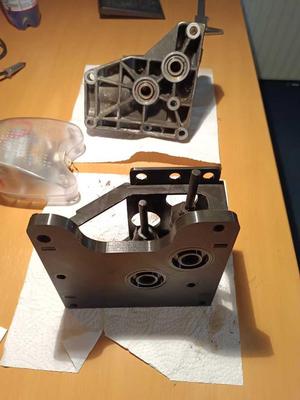 BMW M60 and M62 engine mount oil pass-through adapter