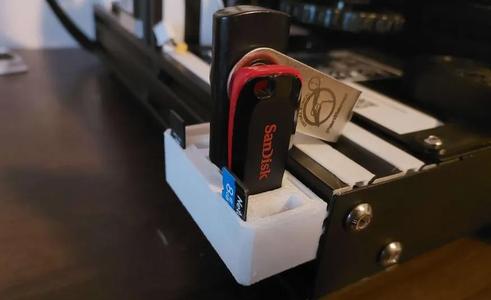 Pendrive / microSD holder for Ender 3