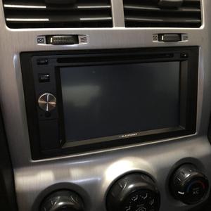 Car radio mounting panel frame // Marco adaptador de estereo
