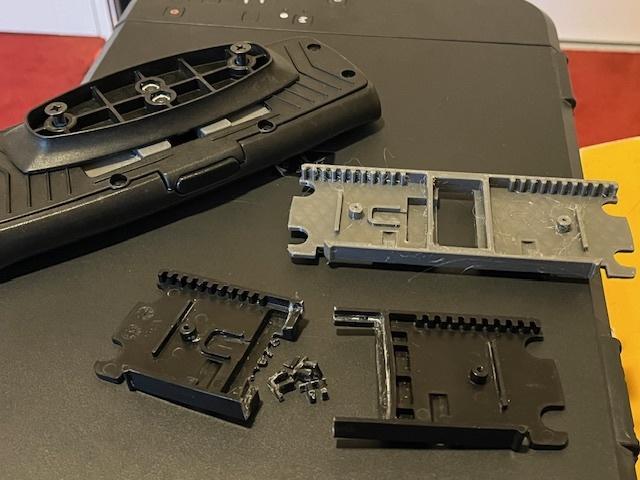 Office chair arm rest repair, 辦公椅扶手維修,कार्यालय कुर्सी आर्म रेस्ट की मरम्मत