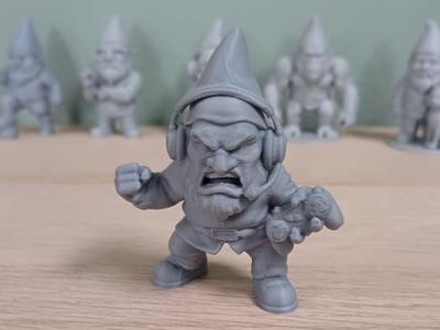 Angry gamer gnome