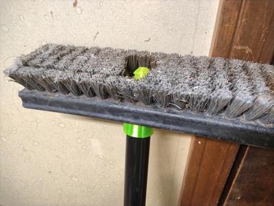 broom screw thing