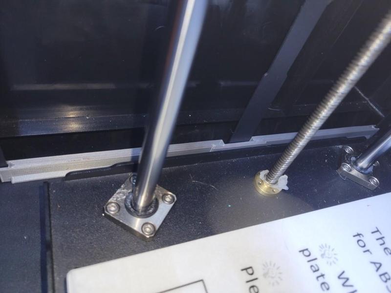 X-Max side drop shield