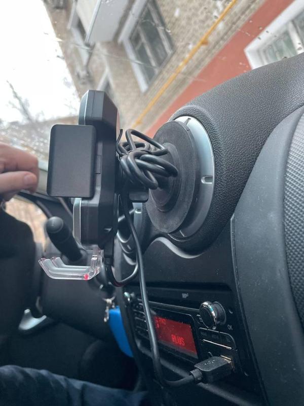 Lada Largus, Dacia, Reno phone holder in deflector