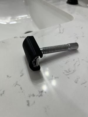 Safety Razor Cover (Van Der Hagen)