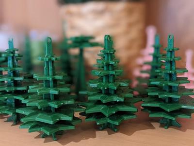 Flat-Pack Christmas Tree Card 