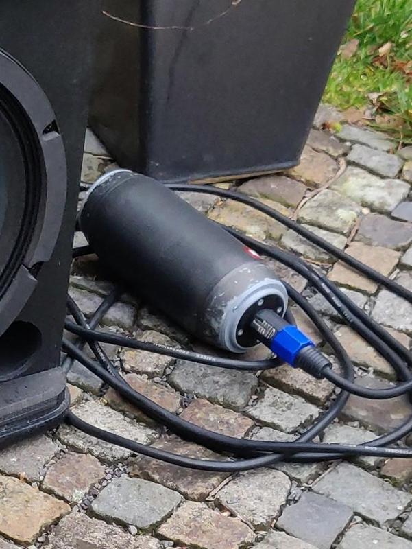 JBL Pulse 2 | Neutrik SpeakON mount