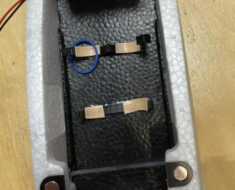 Light weight 18650 battery mount for UAV