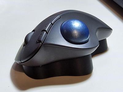Logitech M575 Mouse Stand