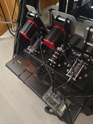 Simagic P-HPR haptic mount for CARAVANGOES M2
