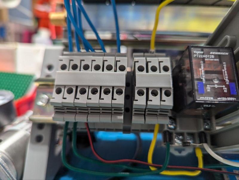 DIN Rail UK5N Terminal Middle Label (1-6 wide)