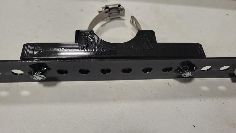 Controller to Pole Mount that Captures Pipe Clamp