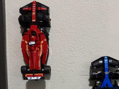 Brick Speed Champions F1 wall mount