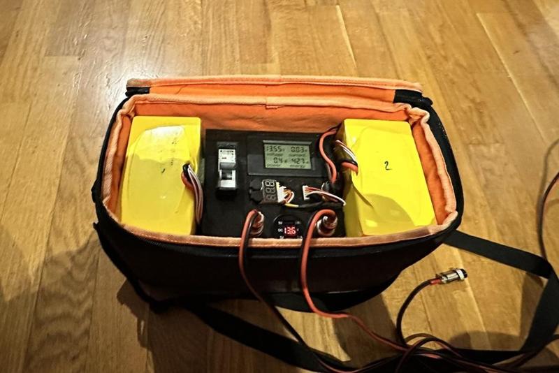 Astro Power case lite 12V/5V/60Ah