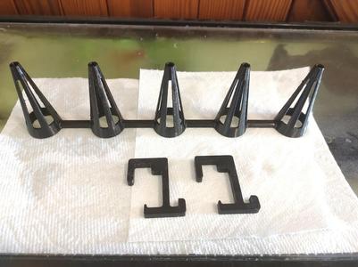 Aquarium plant hanger cones with hanger hooks. 