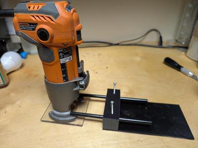 Circle jig for compact router - Rigid R2401