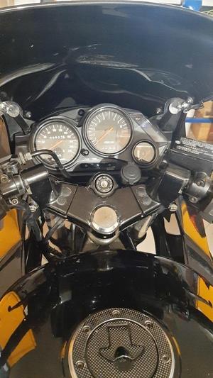 GPZ 500 car power plug holder