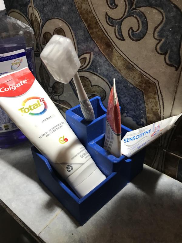 Bathroom Toothbrush Kit