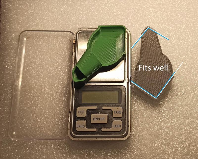 Fertilizers dosing container