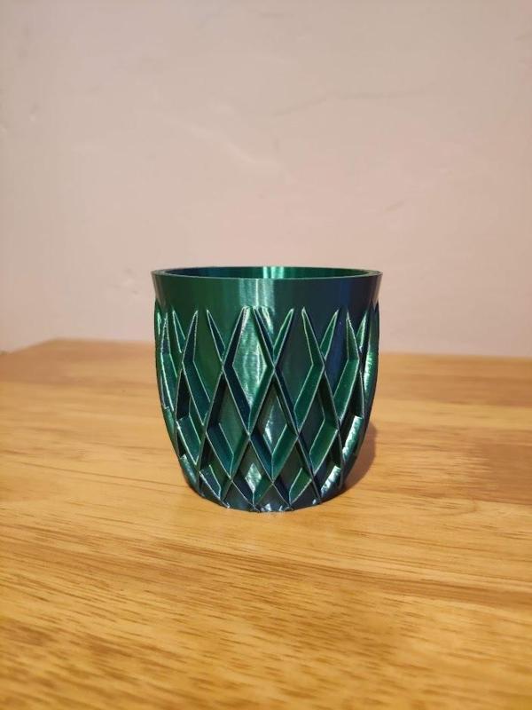 Plant Pot Cross Hatch Design