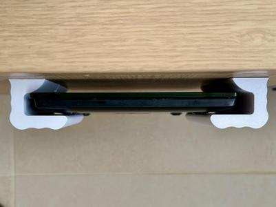 Customizable wavy kitchen scale holder