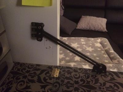 Door stay / Compas pour meuble