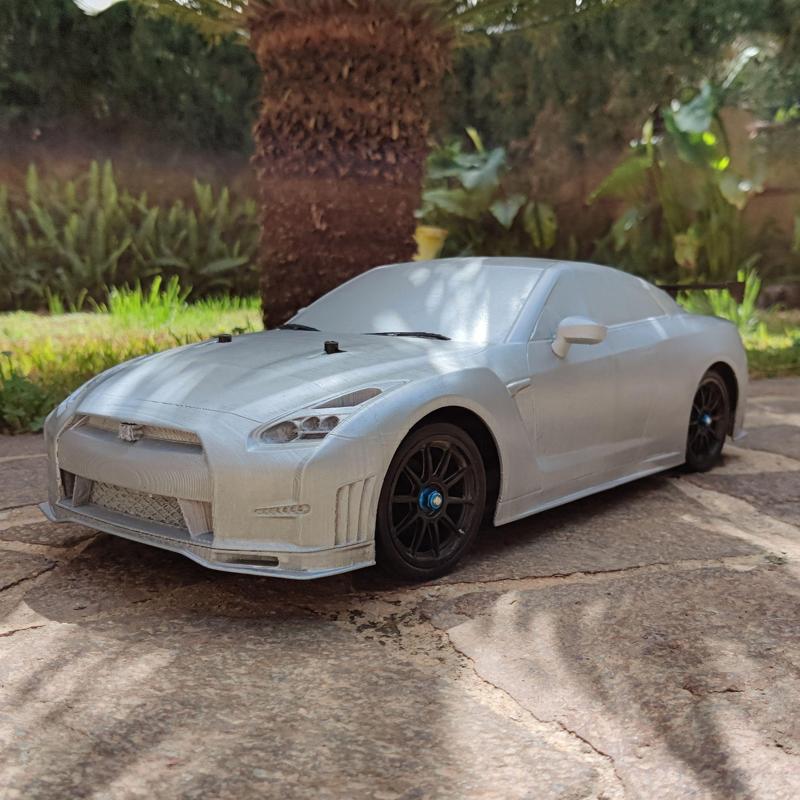 RC 1/10 Nissan GT-R Nismo
