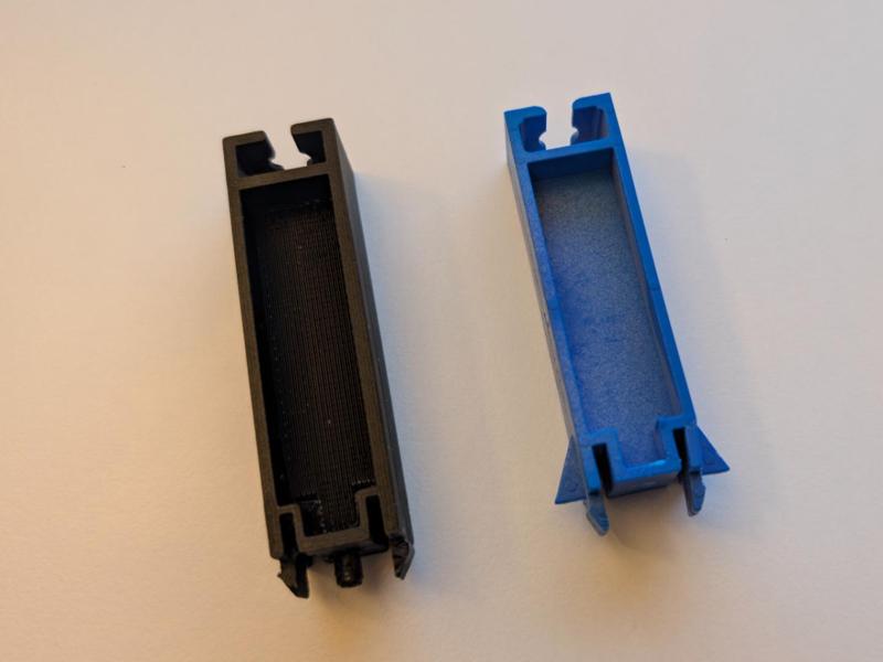 Lid holder for Schiegl distribution cabinets