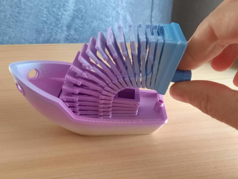 Slinky Benchy Fidget Toy