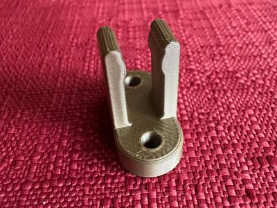 Window blind cord clip