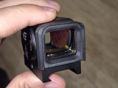 VectorOptics Frenzy Plus1x18x22Enclosed Protection