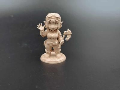 Female Dwarf Adventurer miniature - RPG - D&D 