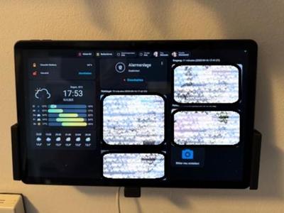 Adjustable Tablet Holder for Wall Display 9-11"
