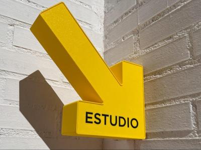 Arrow Blade Sign – Studio