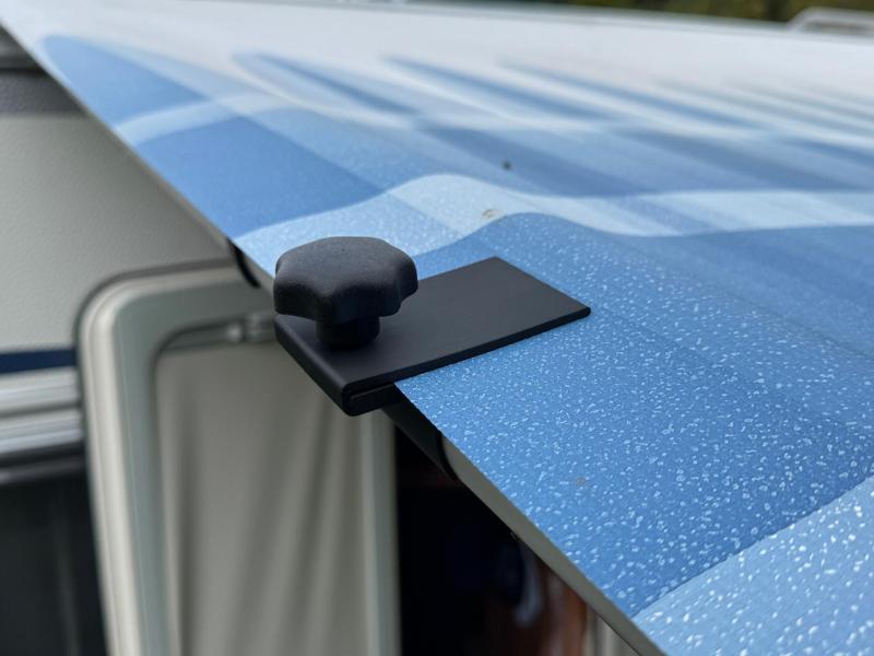 Fabric clamp for Thule Omnistore awning