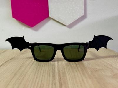 Bat wings glasses clip